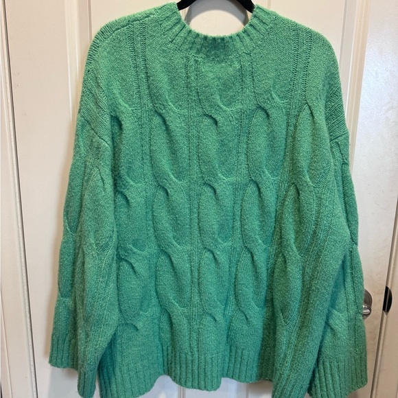 American Eagle Cozy Green Cable Knit Sweater size XL - Picture 2 of 2